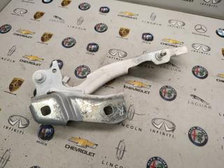 петля капота правая Alfa Romeo Giulia 2 поколение 2018, 2.0 л., задний привод