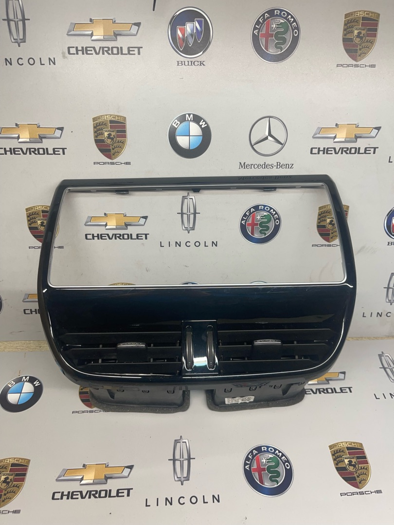 дефлектор обдува салона Jaguar F-Pace 1 поколение 2018, 2.0 л., дизель, АКПП, правый руль, HK83014L21 - фото №1