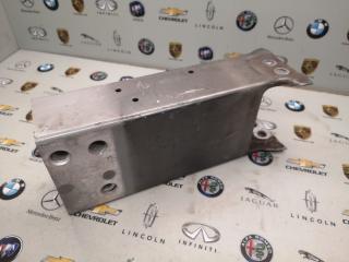 усилитель бампера переднего Jaguar F-Pace 1 поколение 2018, 2.0 л., дизель, АКПП, правый руль