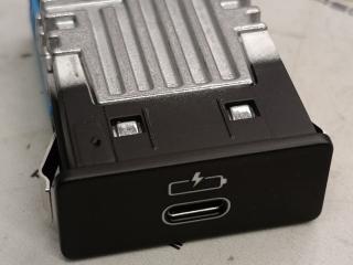 разъем AUX / USB BMW X4 G02 [рестайлинг] 2023, 2.0 л., бензин, 19163010