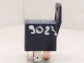 реле (прочие) Mitsubishi Colt 5 поколение (CJO) CJ1A 1997, 1.3 л., i, 4G13 (12V), бензин, 5МКПП, голубой металлик, хетчбэк 3 дв., передний привод, 0528