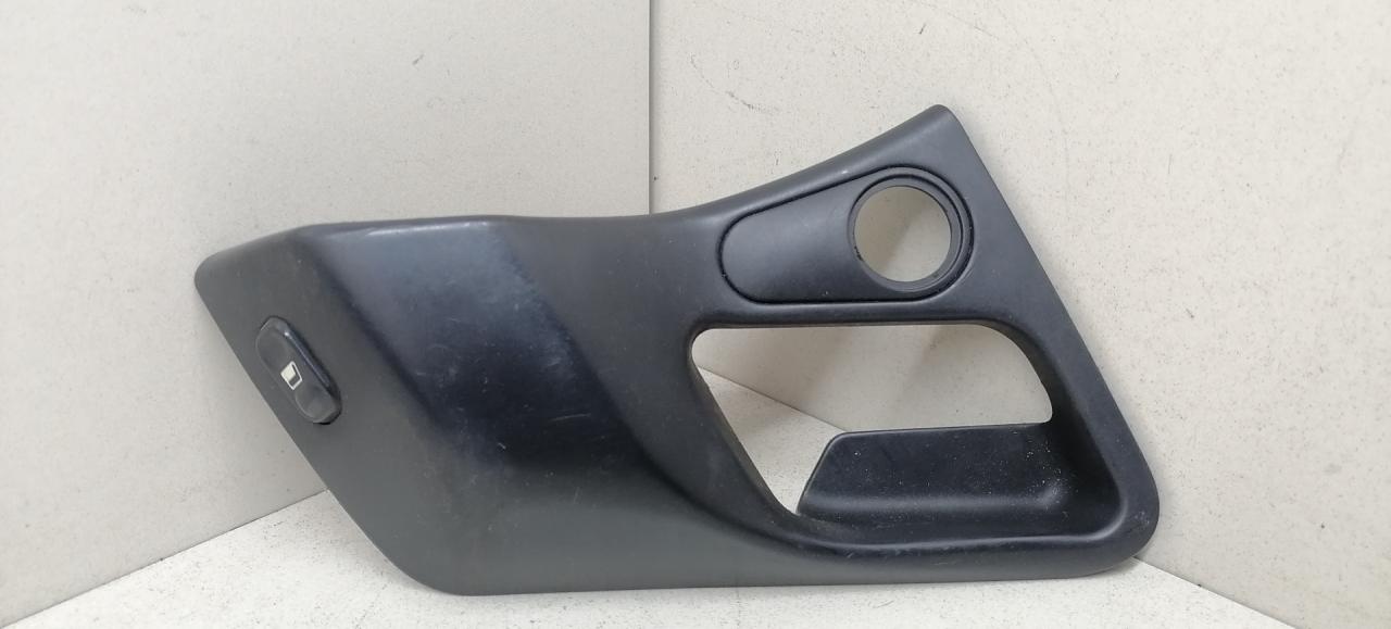 кнопка стеклоподъемника двери передней правой Citroen Xantia 1 поколение 1997, 1.9 л., D, дизель, 5МКПП, тёмно-серый металлик, хетчбэк 5 дв., передний привод, 9613056977 - фото №1