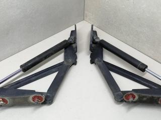 петля крышки багажника Renault Megane 1 поколение LA0E 1996, 1.4 л., i, E7J 764, бензин, 5МКПП, синий, седан, передний привод, 7700838612B, 69120-8, 69121-8