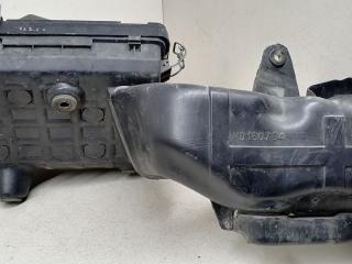 корпус воздушного фильтра Mitsubishi Sigma 1 поколение 1994, 3.0 л., i, 6G72 (DOHC 24V), бензин, 5МКПП, серый металлик, передний привод, MD160794