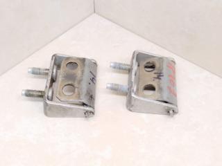 петля крышки багажника Nissan Almera Tino V10 2002, 2.2 л., DCi, дизель, 5МКПП, серебристый, минивэн, передний привод