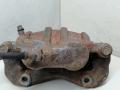 суппорт передний левый Mitsubishi Sigma 1 поколение 1994, 3.0 л., i, 6G72 (DOHC 24V), бензин, 5МКПП, серый металлик, передний привод - фото №3