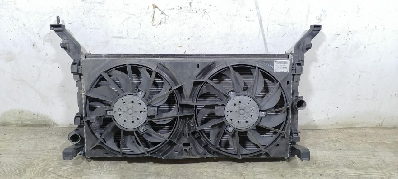 кассета радиаторов Renault Laguna 3 поколение 2007, 2.0 л., DCi, M9R 802, дизель, 6МКПП, голубой, 921100002R, H954900, 214000035R, M6707001, 0004322, 0128731, 214100005R, 0002594, 0130307020, 214810004R071029 - фото №1