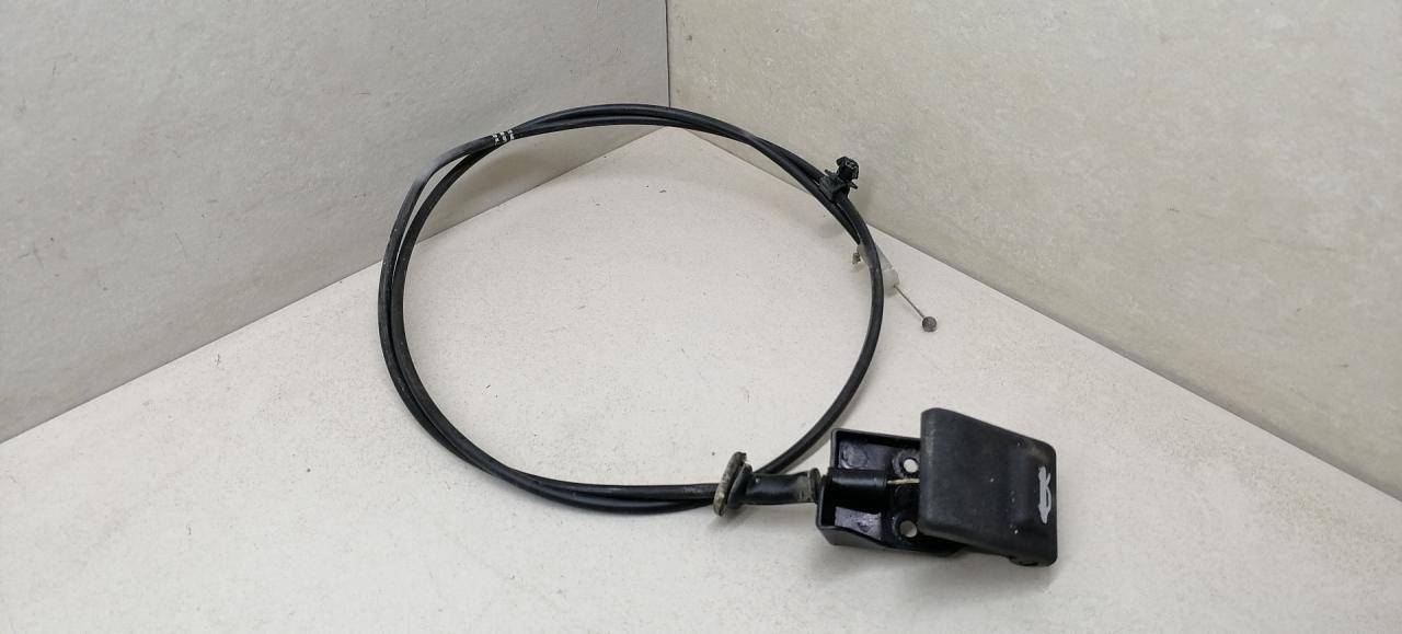 ручка открывания капота Hyundai Tucson 1 поколение 2006, 2.0 л., CRDi, дизель, АКПП, чёрный, внедорожник 5 дв., передний привод - фото №1