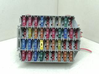 блок предохранителей Volvo S80 1 поколение 2000, 2.5 л., TD, дизель, 5МКПП, серебристый, седан, передний привод, 9162439