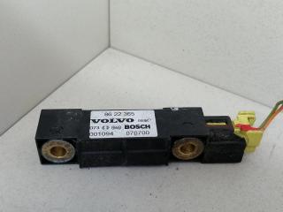 датчик удара Volvo S60 1 поколение 2001, 2.4 л., B 5244 T3, бензин, АКПП, черный, седан, 8622365, 070700