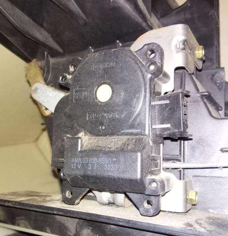 моторчик заслонки печки Acura MDX 1 поколение 2004, 3.5 л., i, J35A3, бензин, АКПП, чёрный, внедорожник 5 дв., полный привод, AW063700-8350 - фото №1