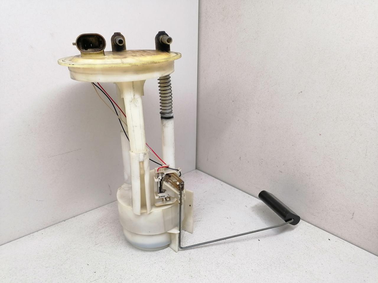 колба в бак Renault Laguna 1 поколение 1997, 2.2 л., DT, G8T 792, дизель, 5МКПП, синий, универсал, передний привод, 7700414744, 561006.00 - фото №1