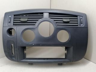 рамка под магнитолу Renault Scenic 2 поколение 2003, 1.9 л., DCi, F9Q 812, дизель, 6МКПП, бордовый, минивэн, 8200140713, 8200140724, 8200140720, 8200233723