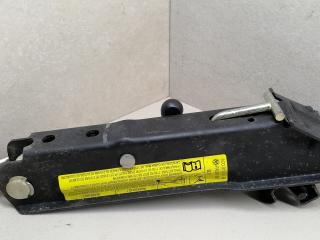 домкрат Volkswagen Passat B6 2008, 2.0 л., TDi, CBAB, дизель, 6МКПП, серебристый, универсал, 3C0011031B