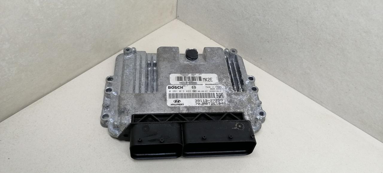 блок управления двигателем Hyundai Tucson 1 поколение 2006, 2.0 л., CRDi, дизель, АКПП, чёрный, внедорожник 5 дв., передний привод, 39116-27295, 70JM0T2EI04S, 0281013422, 39113-27295 - фото №1