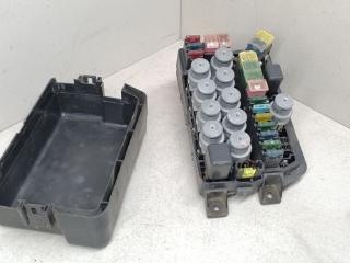 блок предохранителей Mitsubishi Sigma 1 поколение 1994, 3.0 л., i, 6G72 (DOHC 24V), бензин, 5МКПП, серый металлик, передний привод