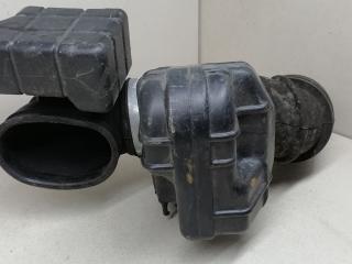 патрубок воздушного фильтра Mitsubishi Sigma 1 поколение 1994, 3.0 л., i, 6G72 (DOHC 24V), бензин, 5МКПП, серый металлик, передний привод