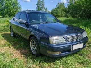 стекло двери задней правой Toyota Camry 4 поколение V40 1995, седан