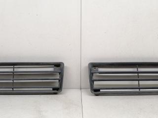 заглушка (решетка) в бампер Mitsubishi Sigma 1 поколение 1994, 3.0 л., i, 6G72 (DOHC 24V), бензин, 5МКПП, серый металлик, передний привод, MB831257, MB831258