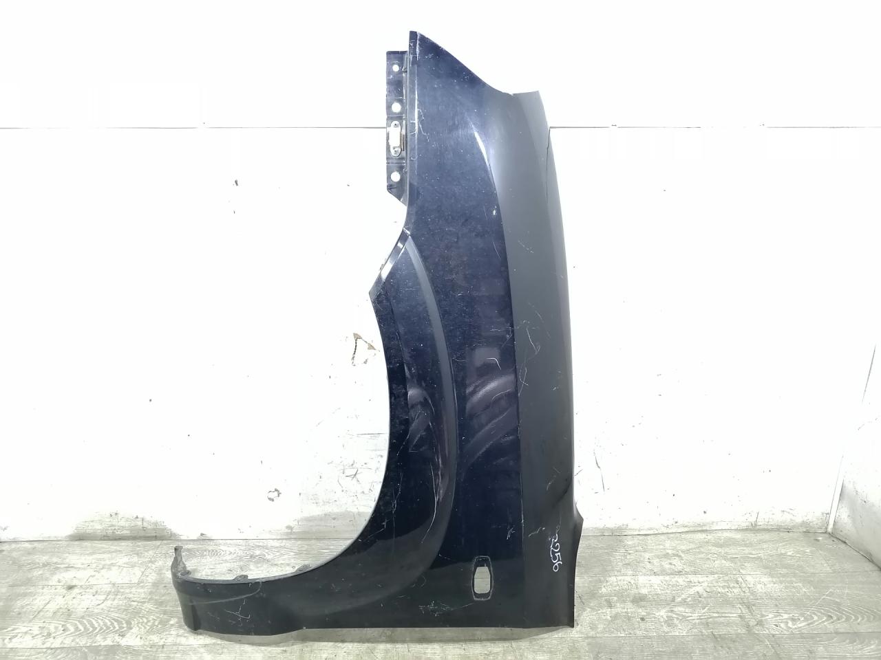 крыло переднее левое Hyundai Tucson 1 поколение 2006, 2.0 л., CRDi, дизель, АКПП, чёрный, передний привод - фото №1