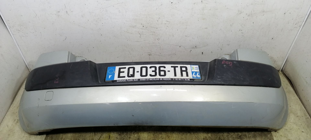 бампер задний Renault Megane 2 поколение 2004, 1.5 л., DCi, K9K 722, дизель, 5МКПП, серебристый, хетчбэк 5 дв., передний привод, 8200142401 - фото №1