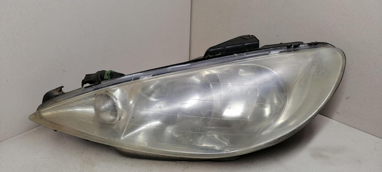 фара левая Peugeot 206 1 поколение 2002, 1.4 л., i, бензин, 5МКПП, зелёный - фото №1