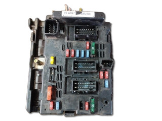 блок предохранителей Peugeot 307 1 поколение 2004, BSMB3, 9657608780