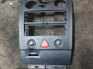 накладка декоративная Renault Megane 2 поколение [рестайлинг] 2006, 1.6 л., K4M D 812, бензин, МКПП, универсал