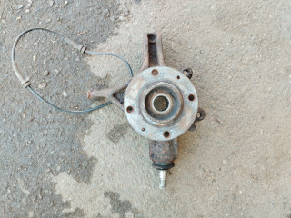 ступица передняя правая Peugeot 307 1 поколение 2003, 2.0 л., RHR (DW10BTED4), дизель