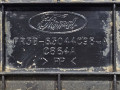 накладка на торпедо (консоль) Ford Mustang 6 поколение S550 [рестайлинг] 2020, 2.3 л., бензин, АКПП, белый, купе, задний привод, FR3B-63044C98-A - фото №7