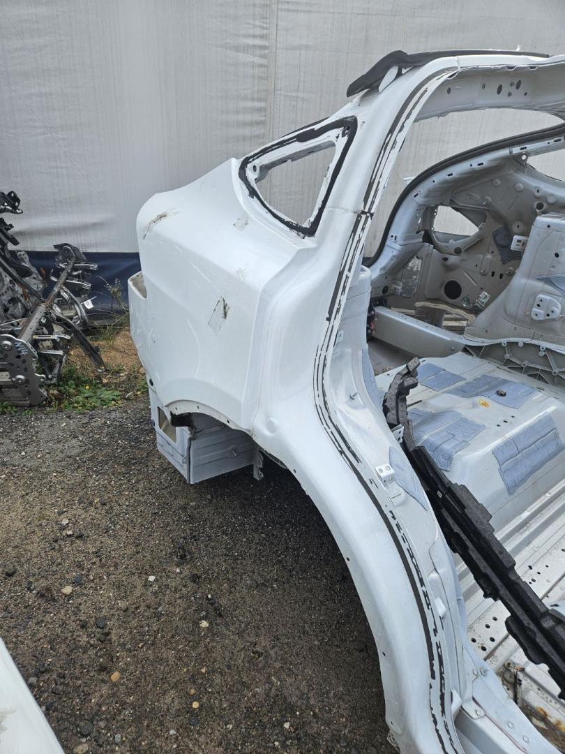 крыло заднее правое Tesla Model X 1 поколение 2017, электро, белый - фото №1