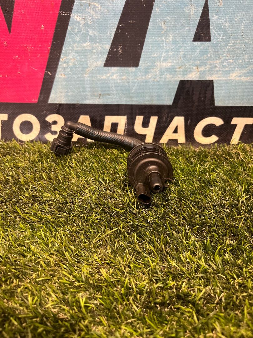 клапан вентиляции картера Mercedes-Benz C-Класс W205/S205/C205 (2014 - 2018), A0004703700 - фото №1