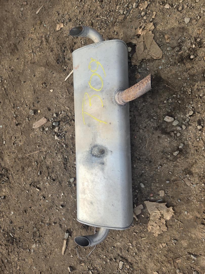 банка глушителя задняя Buick Encore GX 1 поколение 2020, 1.3 л., бензин, АКПП, полный привод, 42598657 - фото №1