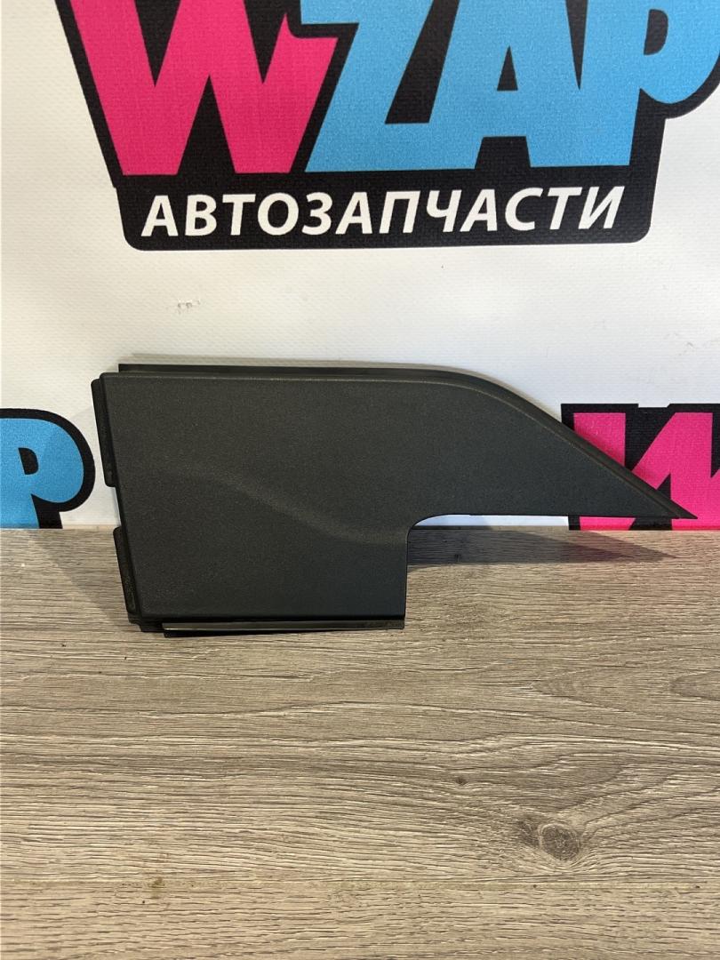 накладка петли багажника Ford Explorer 6 поколение U625 2020, 2.3 л., бензин, белый, задний привод, LB5BS42946ADW - фото №1