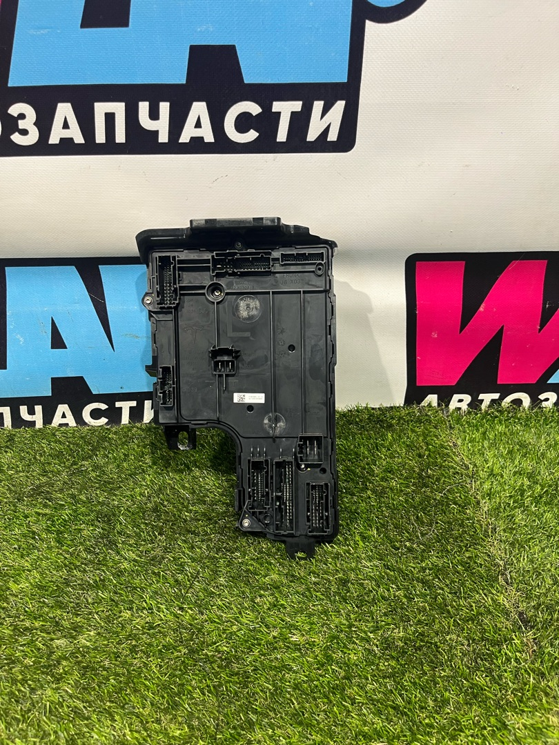 Блок управления BCM (Body Control Module) Tesla Model Y 1 поколение 2023, электро, полный привод, 1657648-02-A - фото №1