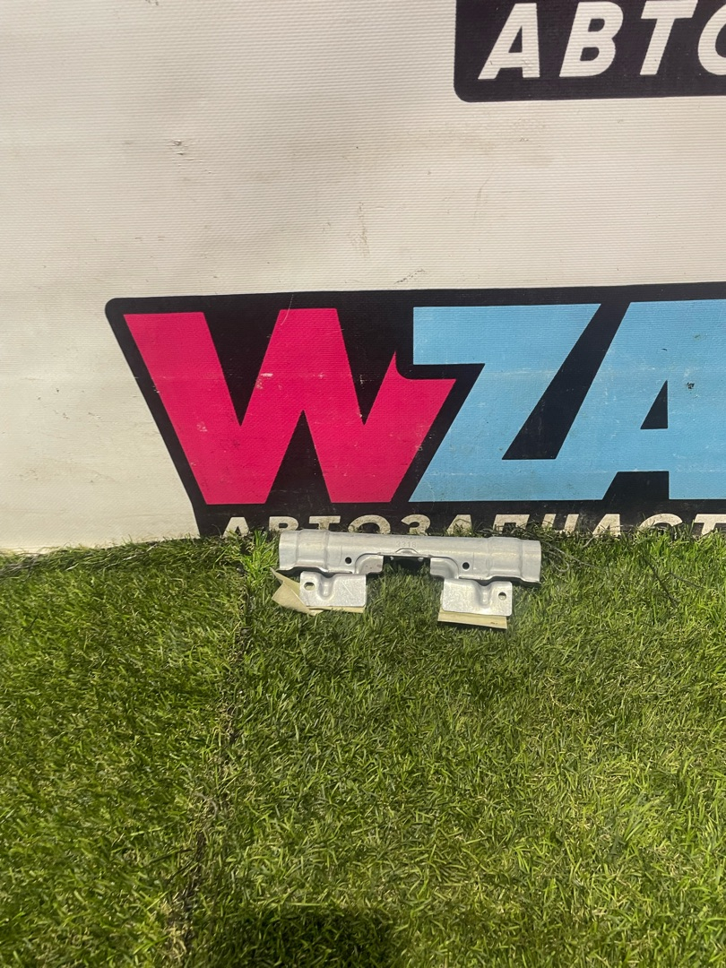 кронштейн (крепление) Volkswagen Jetta 7 поколение 2019, 1.4 л., бензин, АКПП, седан, передний привод, 17A958687 - фото №1