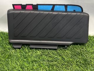 Панель для отдыха ноги Volkswagen Jetta 7 поколение 2019, 1.4 л., бензин, МКПП, черный, седан, передний привод, 5Q1864777C