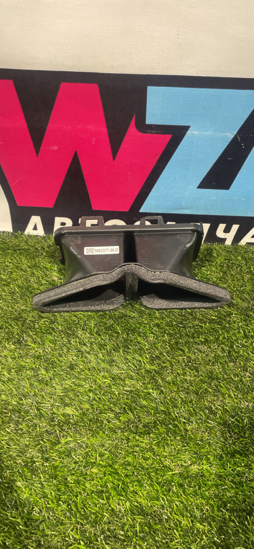 воздуховод печки Tesla Model Y 1 поколение 2023, электро, полный привод, 1083377-00-D - фото №1