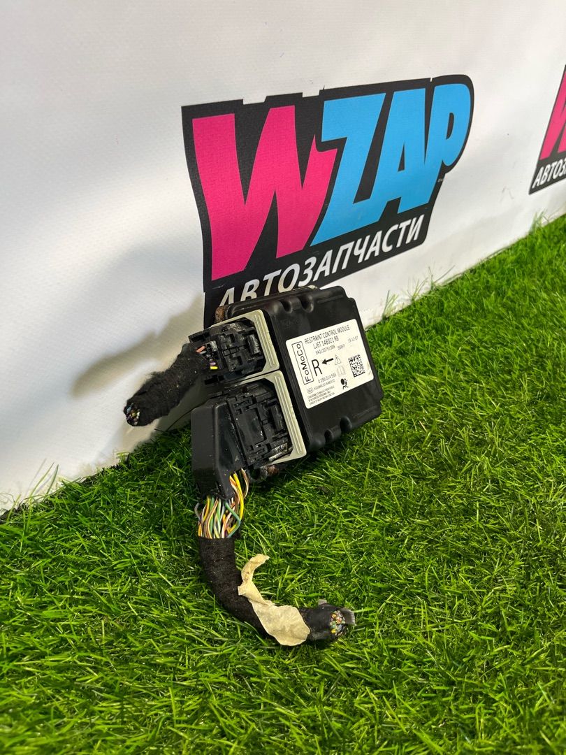 блок AirBag Ford Escape 4 поколение CX482 2020, 1.5 л., бензин, АКПП, внедорожник 5 дв., LJ6T14B321RB - фото №1