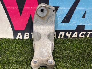 кронштейн двигателя Ford Mustang 6 поколение S550 [рестайлинг] 2019, 2.3 л., бензин, АКПП, кабриолет, задний привод, FR3C-6B033-CB