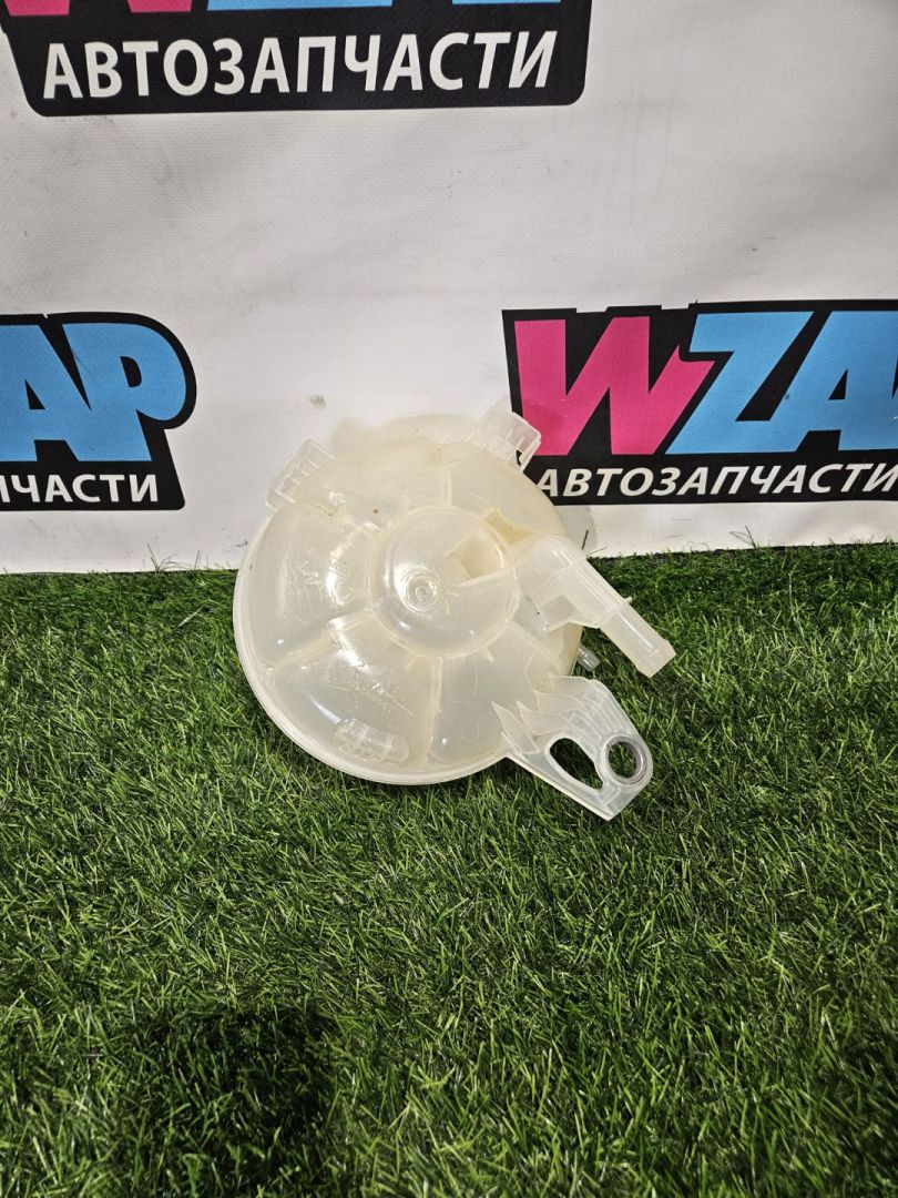 бачок расширительный Ford Escape 4 поколение CX482 2020, 1.5 л., бензин, АКПП, внедорожник 5 дв., LX618A080GC - фото №1