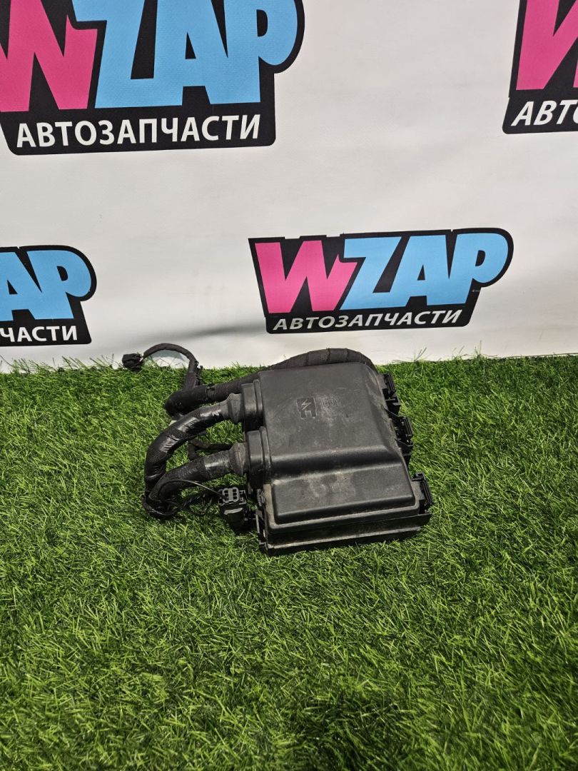 блок предохранителей Ford Escape 4 поколение CX482 2020, 1.5 л., бензин, АКПП, внедорожник 5 дв., LX6T14D068NAB - фото №1