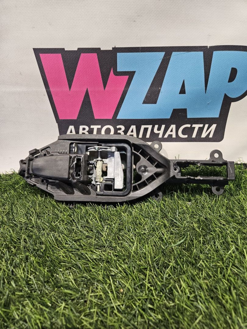 скелет ручки двери передней правой Ford Escape 4 поколение CX482 2020, 1.5 л., бензин, АКПП, синий, внедорожник 5 дв., полный привод, LJ6BS219A64BF - фото №1