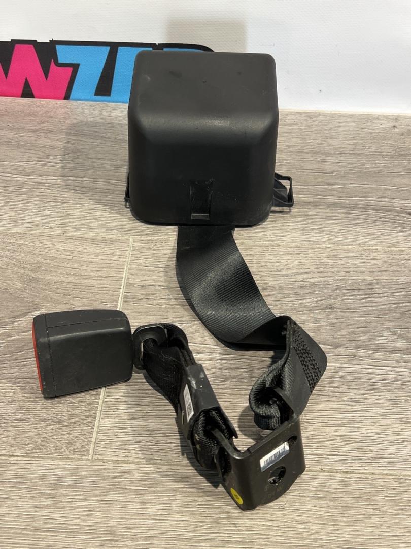 ремень безопасности Volkswagen Jetta 7 поколение 2019, 1.4 л., бензин, МКПП, черный, седан, передний привод, 639783700A - фото №1