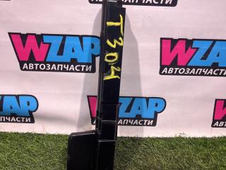 воздуховод (дефлектор) радиатора Ford Mustang 6 поколение S550 [рестайлинг] 2018, 2.3 л., бензин, АКПП, желтый, купе, задний привод, FR3B-8103-BC