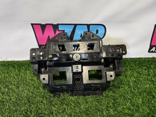 кронштейн (крепление) Ford Escape 4 поколение CX482 2021, 1.5 л., бензин, АКПП, внедорожник 5 дв., передний привод, LJ6B18888AC