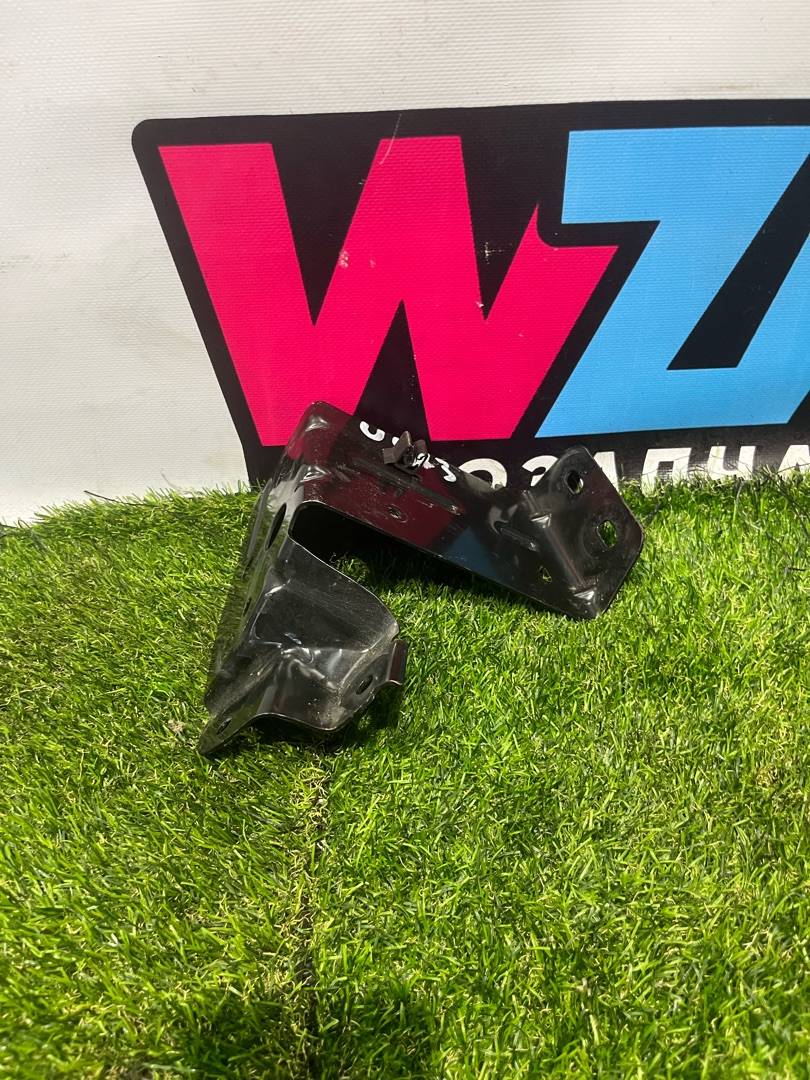 кронштейн (крепление) Ford Explorer 6 поколение U625 2020, 2.3 л., бензин, АКПП, внедорожник 5 дв., полный привод, L1MB-10678-AB - фото №1