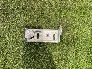 кронштейн (крепление) Mini Cabrio 3 поколение [рестайлинг] 2021, 1.5 л., бензин, АКПП, красный, кабриолет, передний привод