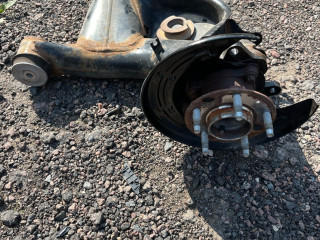 балка подвески задняя Buick Encore GX 1 поколение (2019 - 2026), 42729888