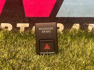 кнопка аварийной сигнализации Volkswagen Jetta 7 поколение 2019, 1.4 л., бензин, АКПП, седан, передний привод, 17A919225C